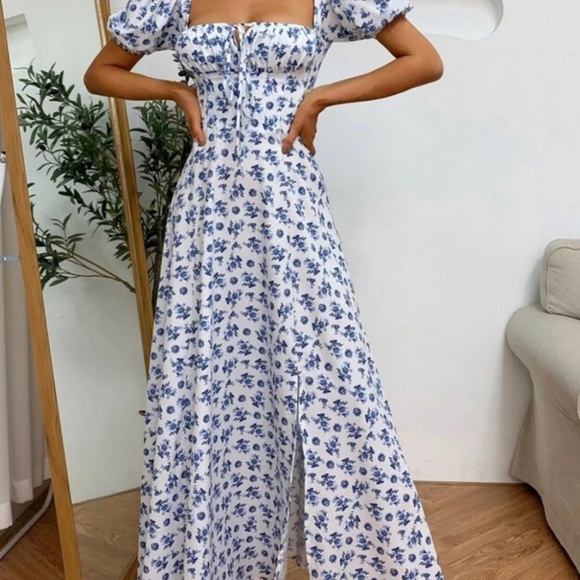 SOLD House of cb - Picture 4 of 7